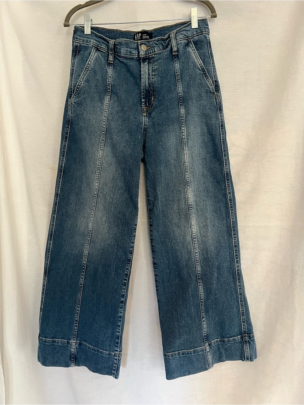 Gap Women's High Rise Wide Leg Cropped Culotte Jeans with vertical center seams.